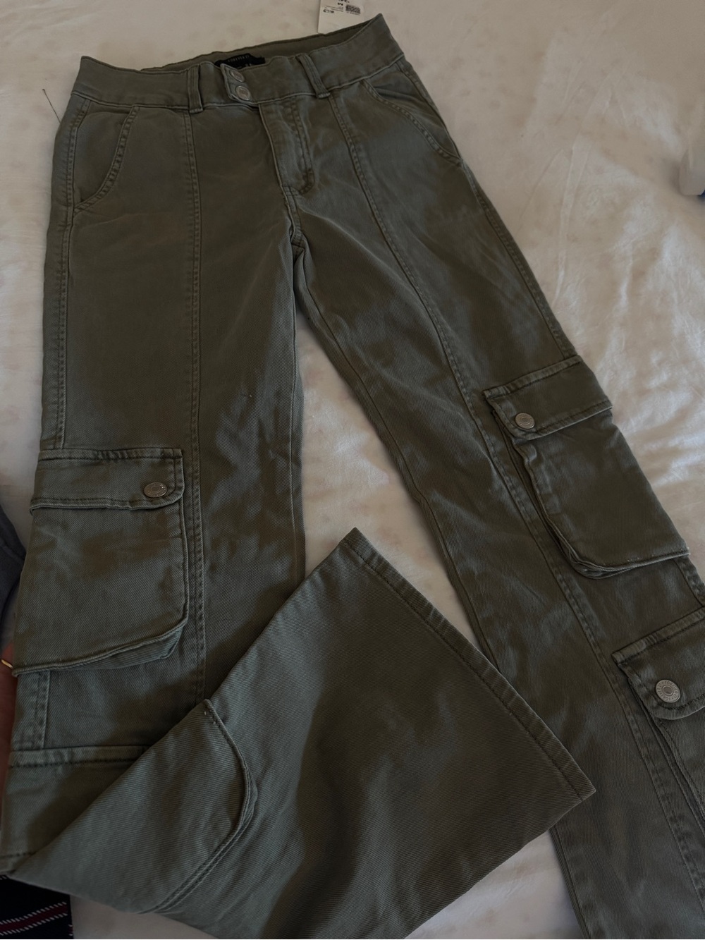 Forever 21 green cargo pants Medium